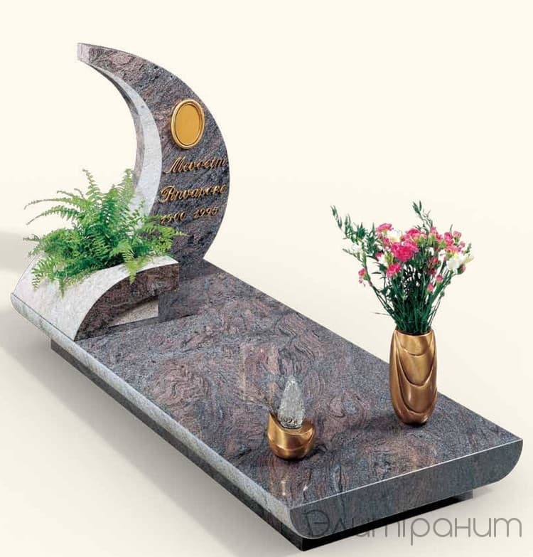Памятник 55